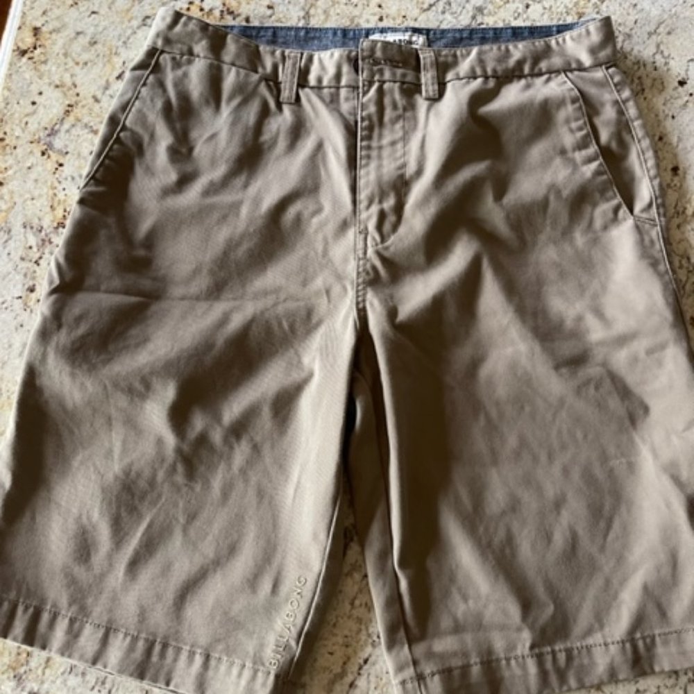 Men's Billabong Khaki Shorts Size 31